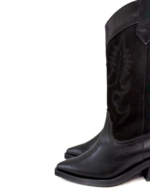 Aurora Boots Black